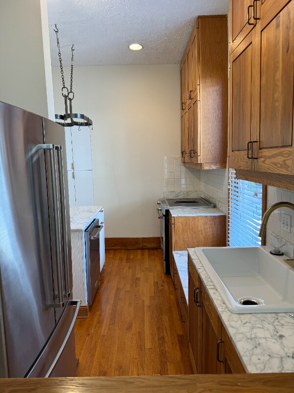 Building Photo - 814 N Park Ave