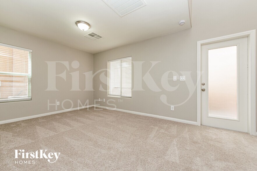 Building Photo - 6641 Colorado Spruce St