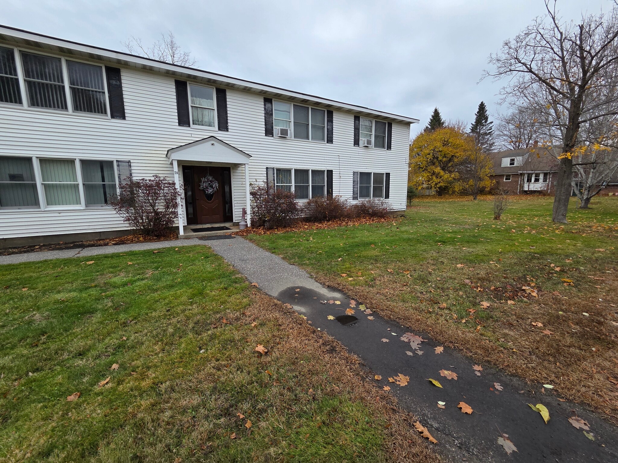 Building Photo - 20 Booker St