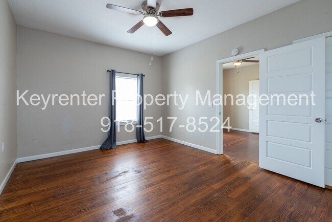 Building Photo - 1607 N Lewis Pl