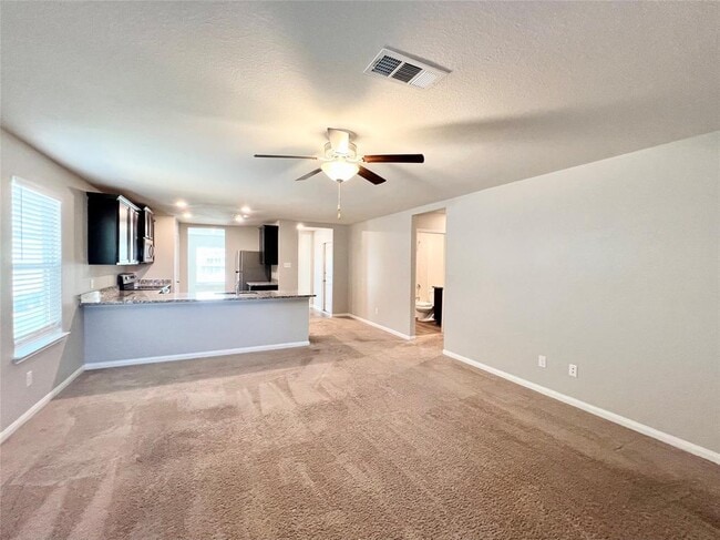 Building Photo - 1033 Riverdale Cove