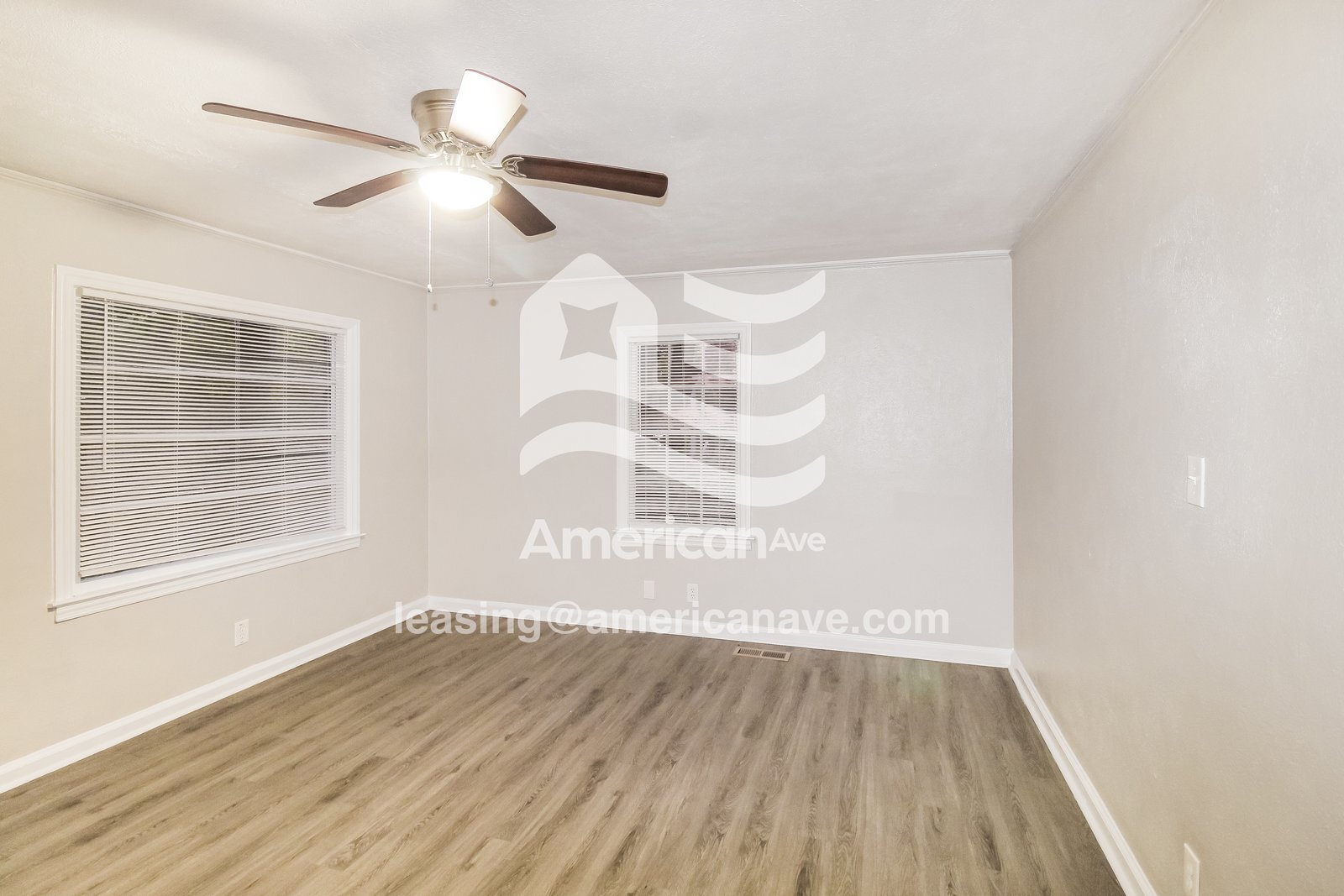 Building Photo - 914 Lamore St