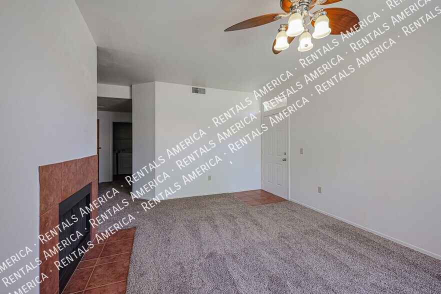 Building Photo - 3830 E Lakewood Pkwy E