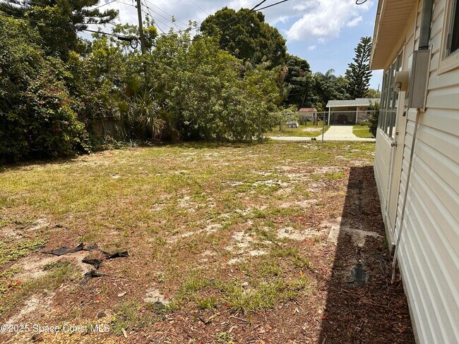 Building Photo - 2542 Leewood Blvd
