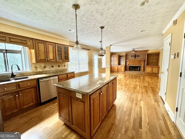 Building Photo - 155 Autumn Moon Trail