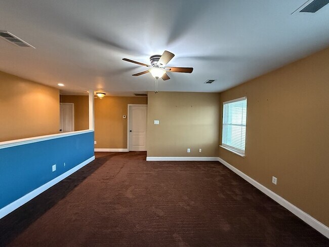 Building Photo - 117 Hanover St