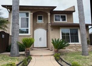 Building Photo - 3415 W Hemlock St