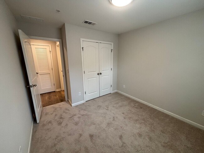 Building Photo - 3240 Brookberry Ln