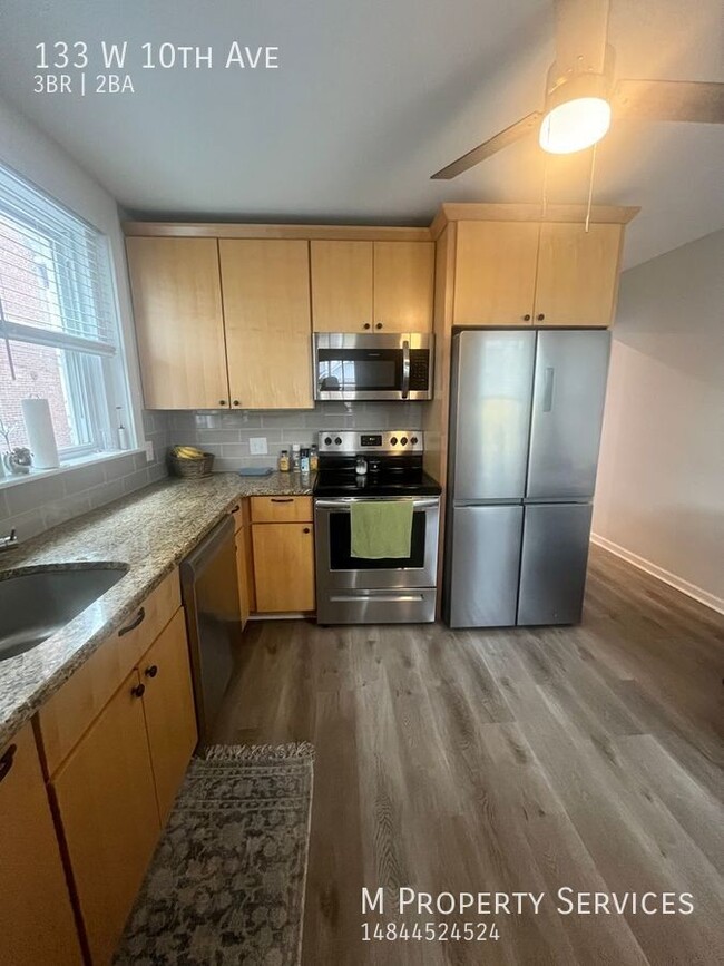 Building Photo - Beautifully Renovated 3 Bedroom, 2 Full Ba...