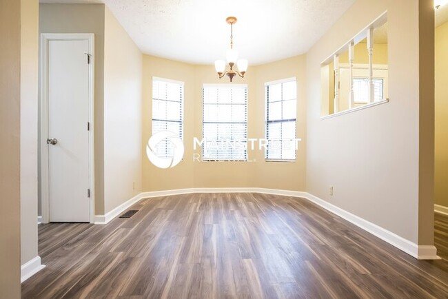 Building Photo - 785 Summer Hill Ln