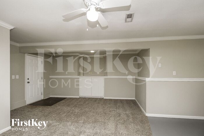 Building Photo - 1320 Maple Ln