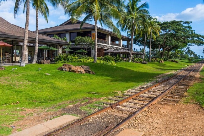 Building Photo - 92-1170-1170 Olani St