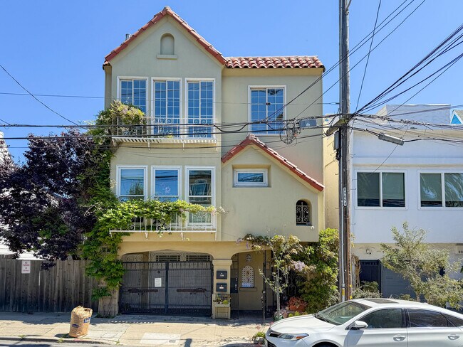 Building Photo - 1722 Quesada Ave