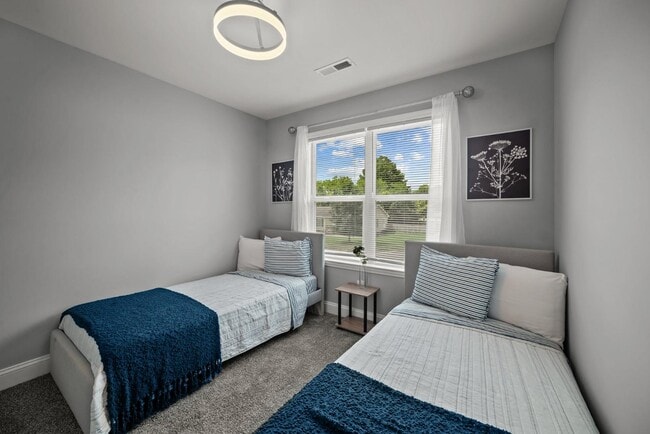 Building Photo - 510 Watauga Ave