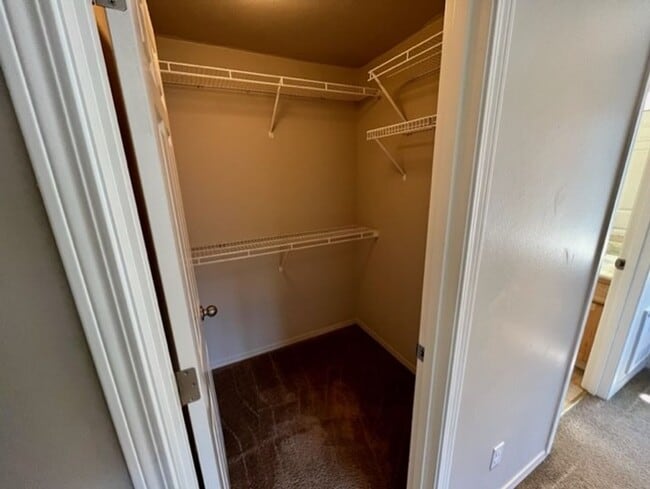 Building Photo - Greenwood Townhome