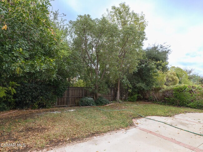 Building Photo - 382 Rockedge Dr