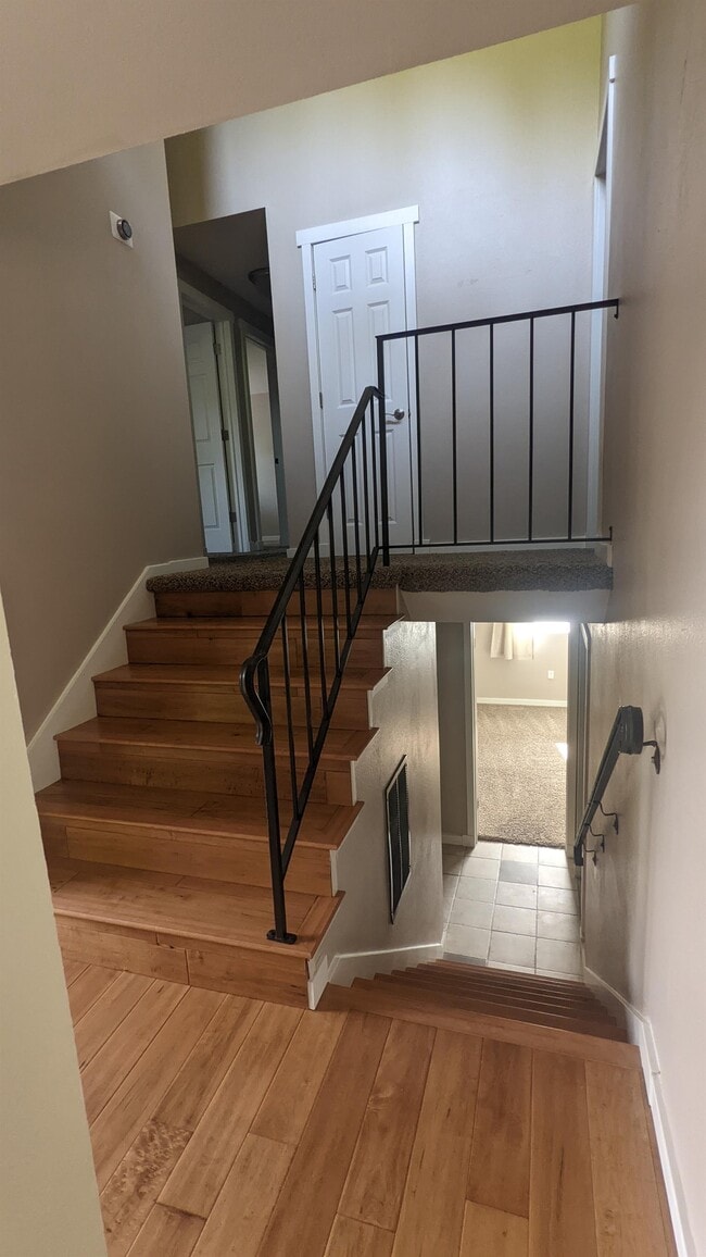 Building Photo - 11712 NE 67th Pl