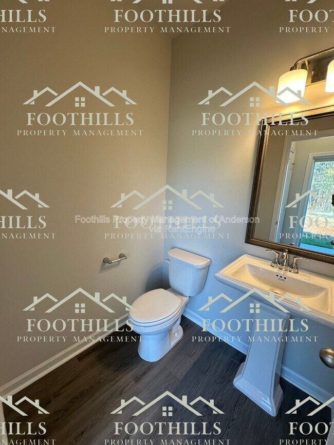 Building Photo - 226 Islay Way