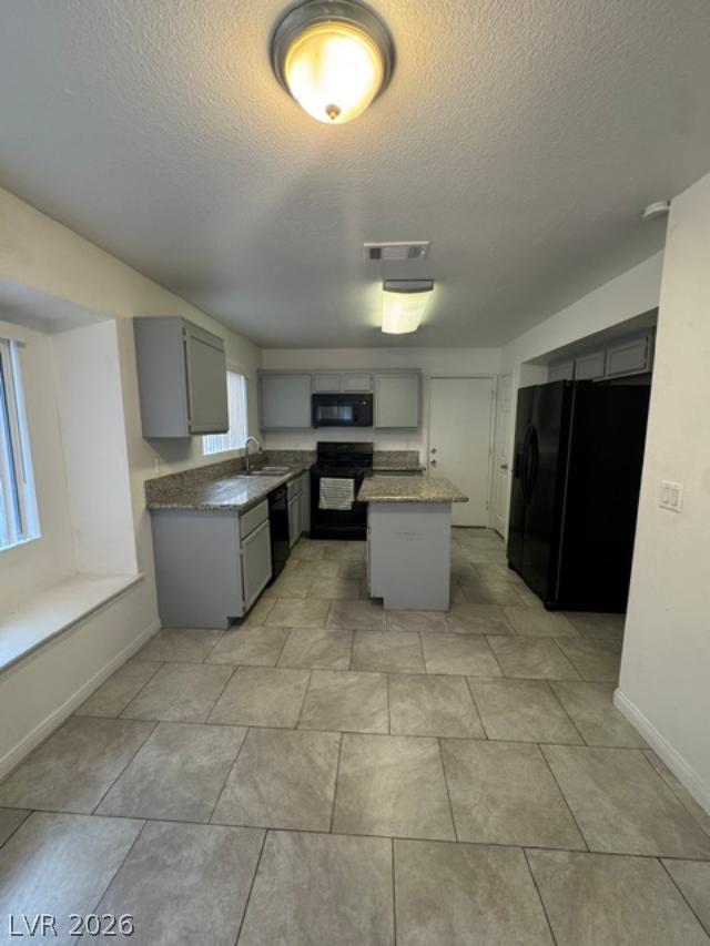 Building Photo - 1681 Duarte Dr