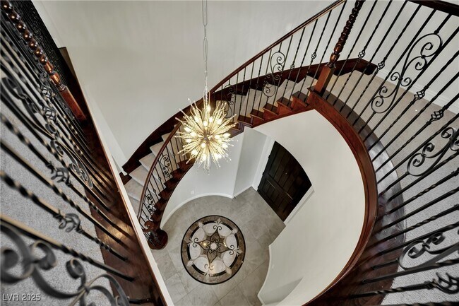 Building Photo - 2805 Molinard Ct