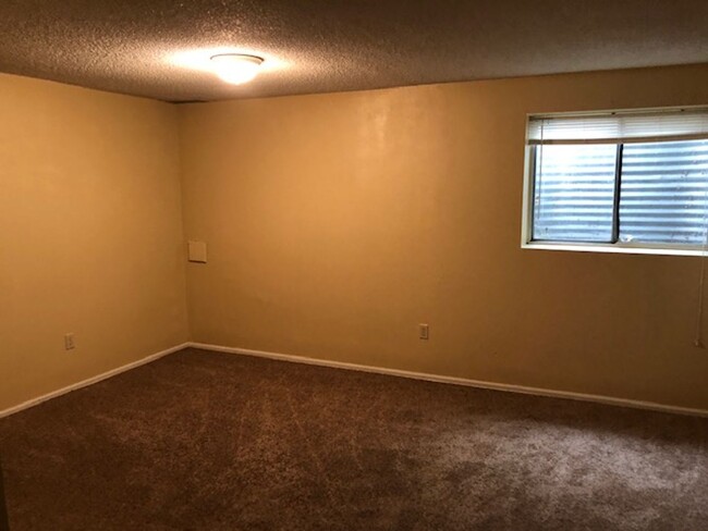 Building Photo - Town home for rent in Aurora CO 80013