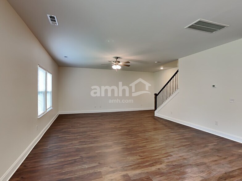 Building Photo - 5908 Hagar Vly Dr