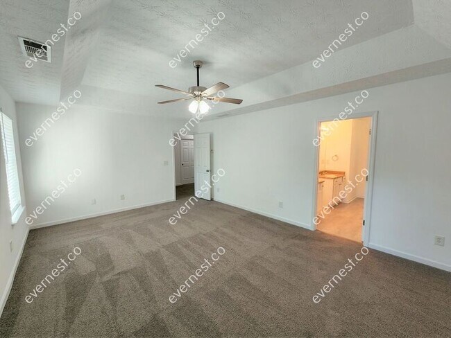 Building Photo - 4977 Hudson Rd