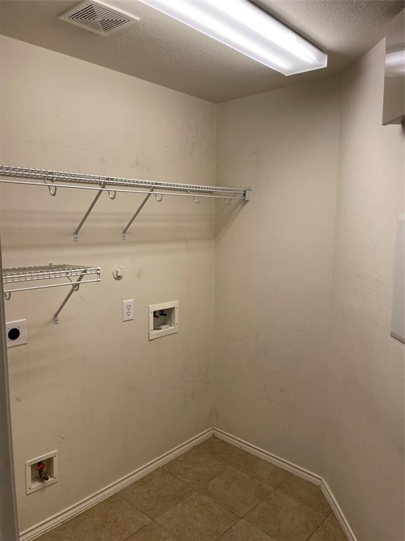Building Photo - 5803 Kenwood