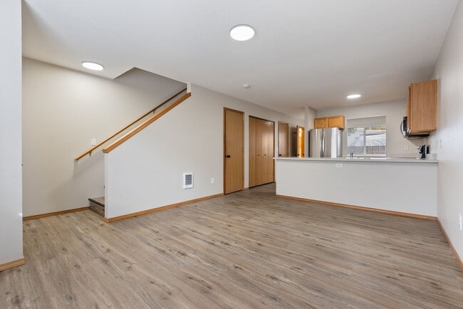 Building Photo - 2835 SE 90th Pl