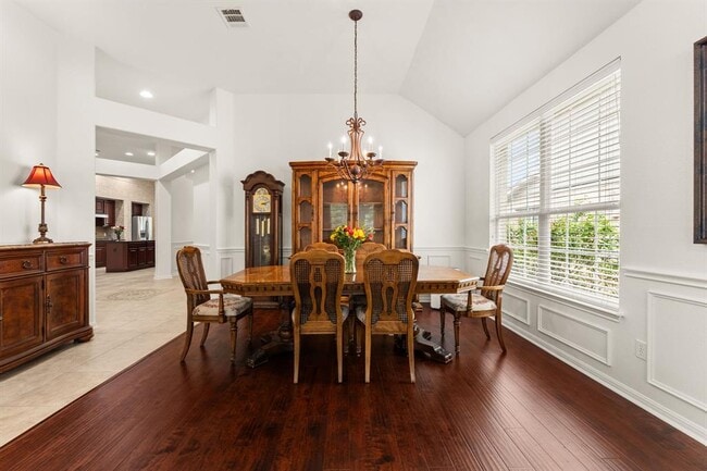 Building Photo - 2600 Lost Mine Tr