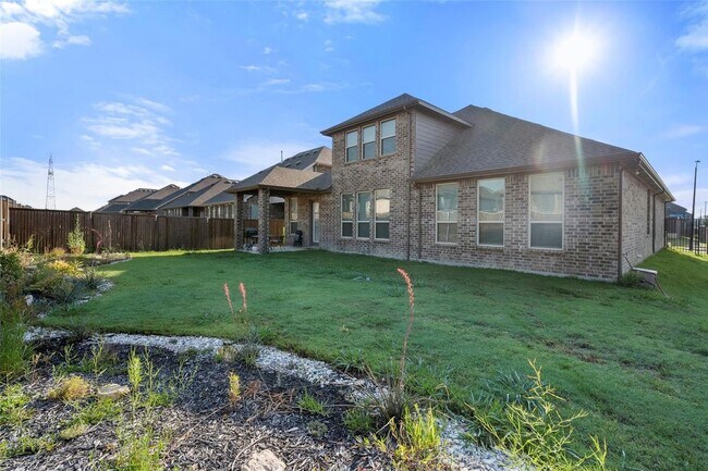 Building Photo - 7224 Fallen Crest Ln