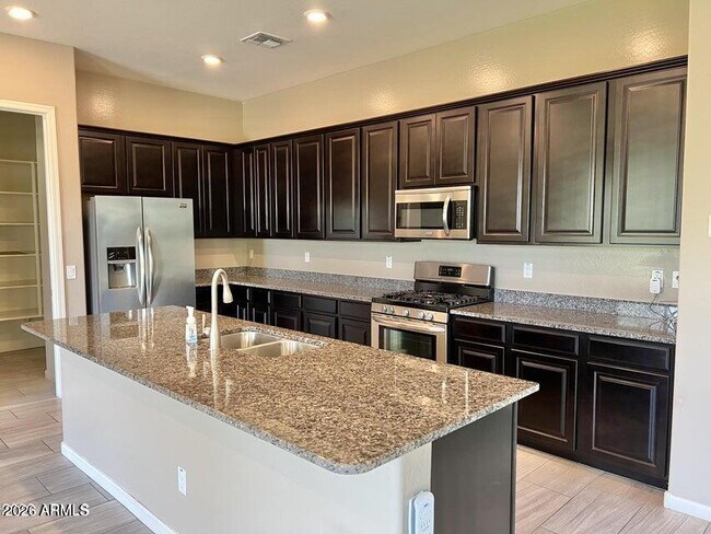 Building Photo - 25236 N 106th Dr