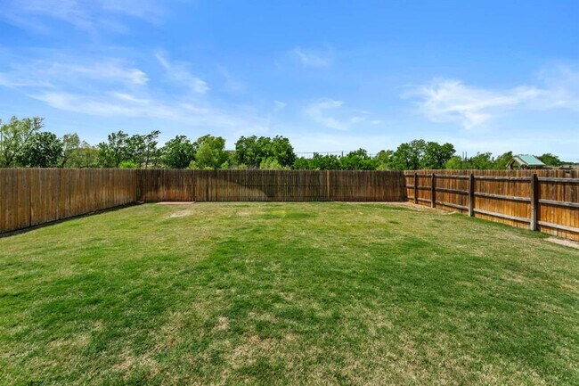 Building Photo - 109 Rochester Ln