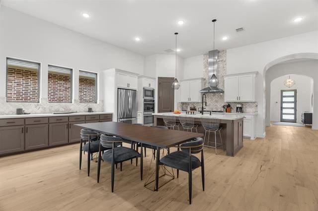 Building Photo - 2817 Amesbury