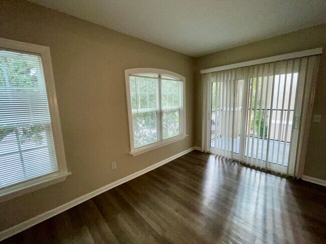Building Photo - 6542 Swissco Dr