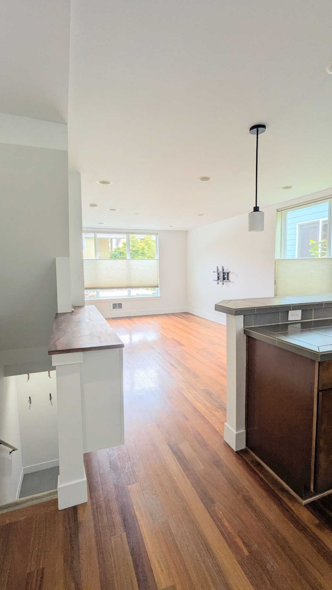 Open floor plan living / dining room - 480 N 130th St