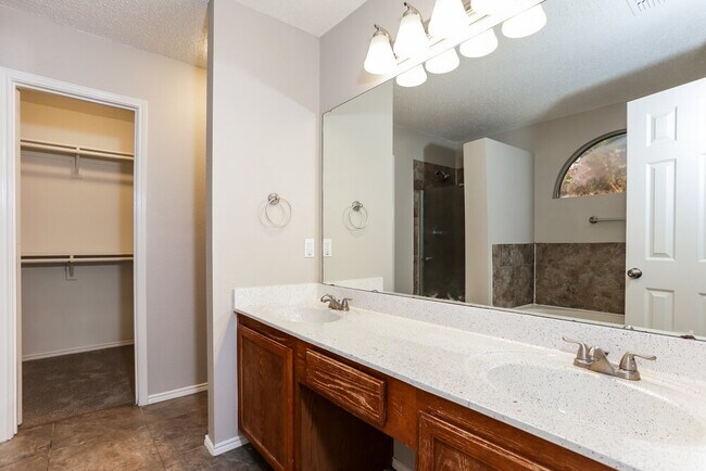 Building Photo - 4941 Winding Trail