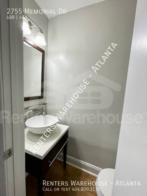Building Photo - 2755 Memorial Dr SE