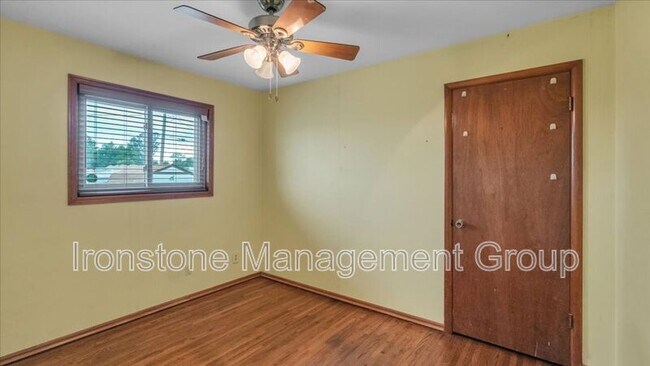 Building Photo - 4956 S Maybelle Ave