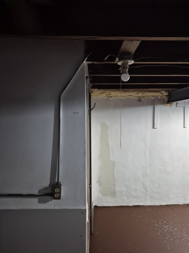 Building Photo - 8835 Murvale Dr