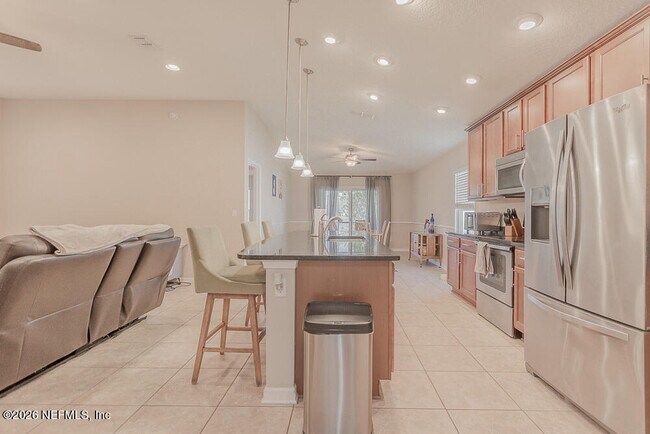 Building Photo - 15816 Twin Creek Dr