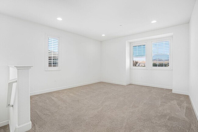 Building Photo - Charming 4BR/4BA Single-Family Home in Sou...
