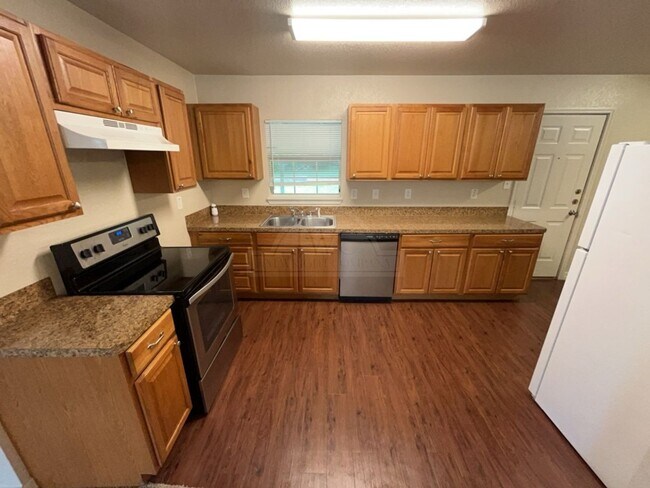 Building Photo - 1603 Massey St