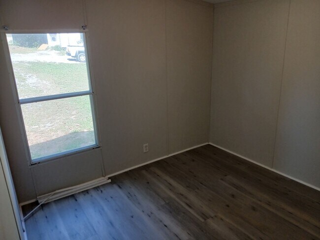 Building Photo - Trailer Park Lot Available