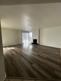 Building Photo - 4343 Whitsett Ave