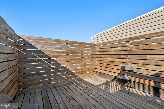 Building Photo - 622 Scott St