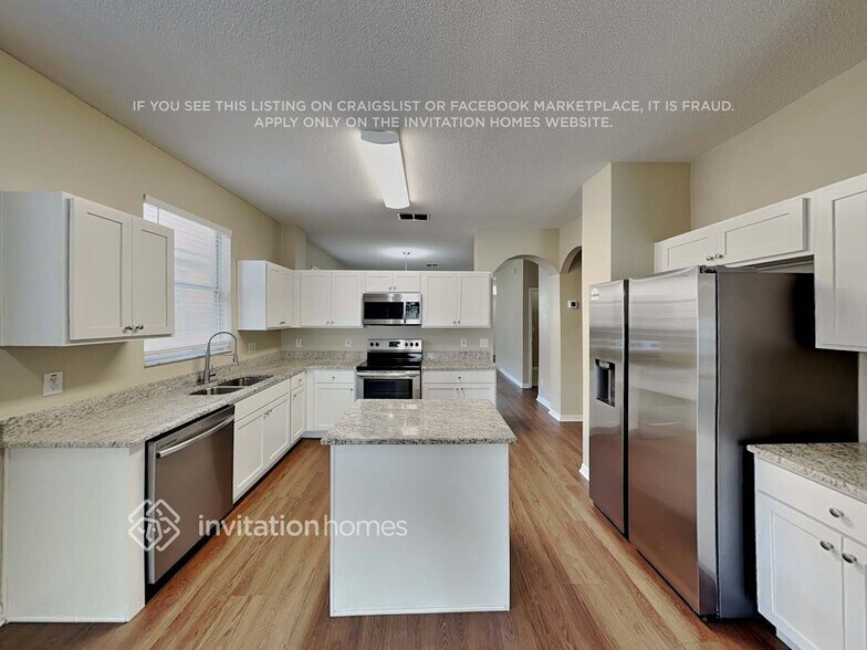 Building Photo - 13606 Hawkeye Dr