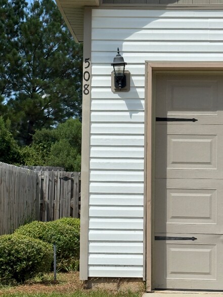 Building Photo - 508 Cranberry Cir