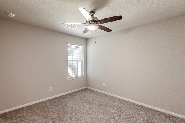 Building Photo - 4922 Blue Jacaranda Wy