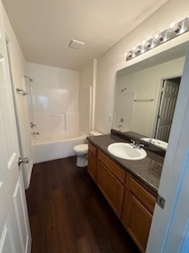 Building Photo - 6 Bearing Cir